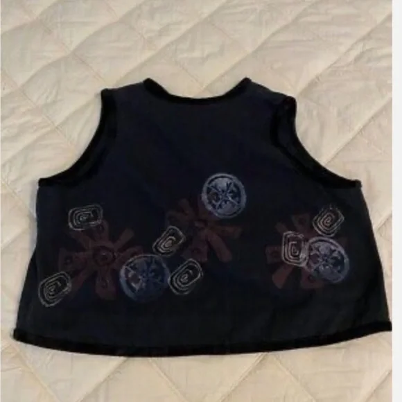 Blue Fish Vest hand printed button up crop shirt - Picture 5 of 16